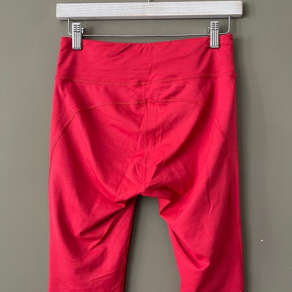 Outdoor Voices 3/4 Warmup Leggings Red - M - Picture 6 of 6